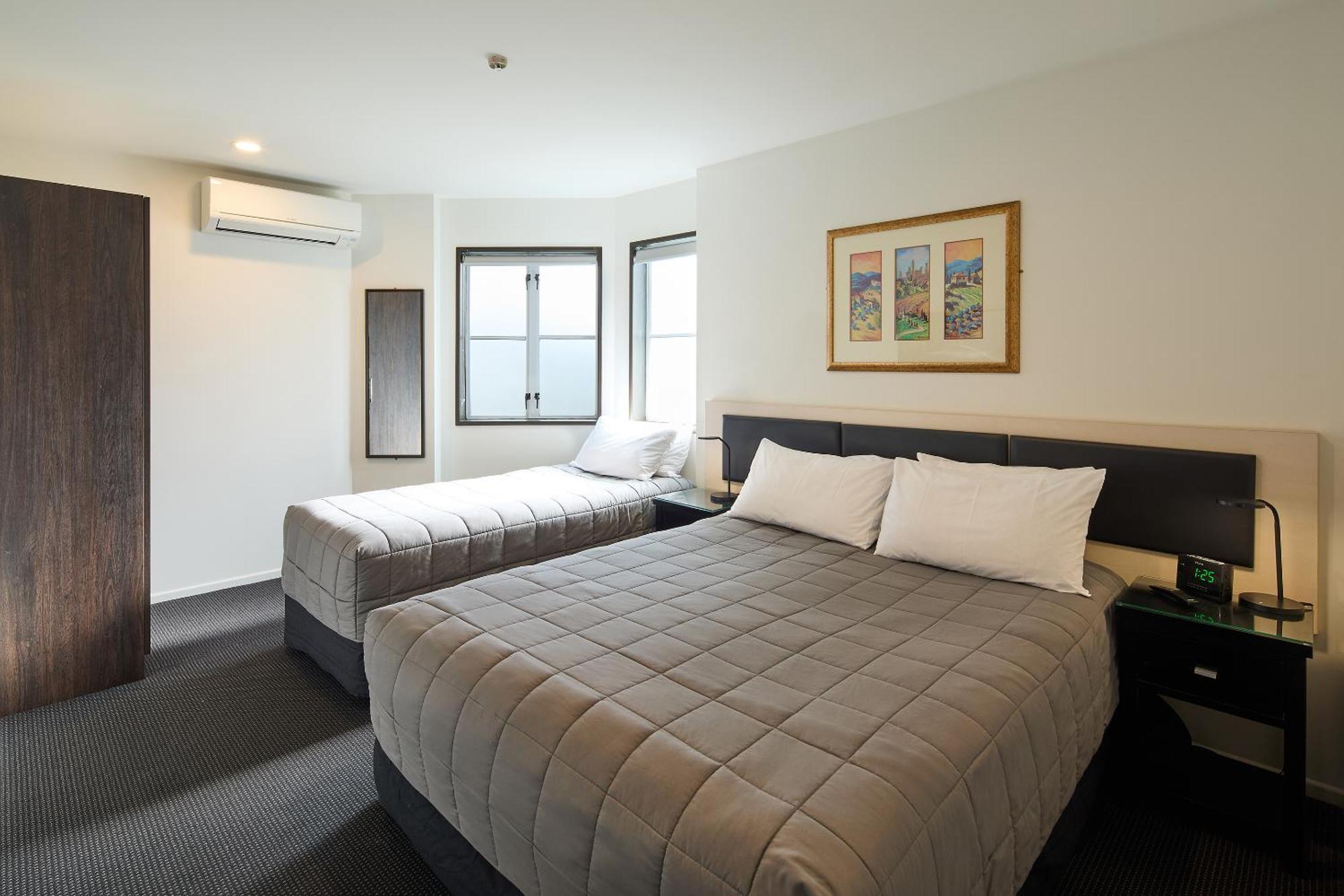 Pavilions Hotel Christchurch Bagian luar foto